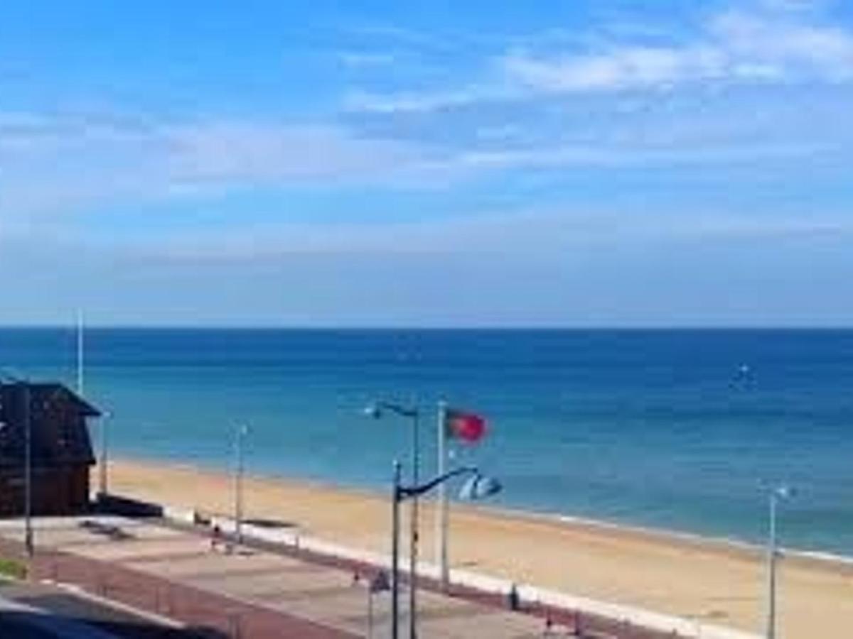 Appartement En Front De Mer A Villers-Sur-Mer Face Au Casino, 2P Tout Equipe Avec Parking Privatif - Fr-1-712-14 Exterior photo